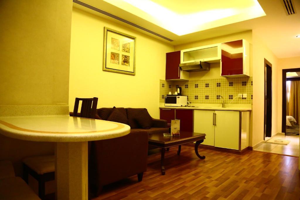 Sanam Hotel Suites - Riyadh Room photo