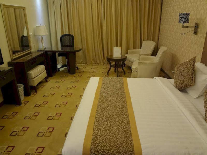 Sanam Hotel Suites - Riyadh Exterior photo
